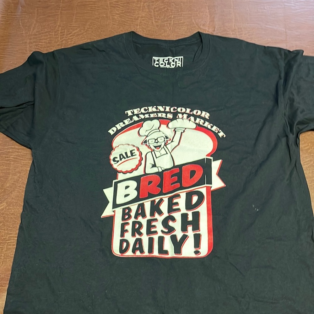 men’s t-shirt